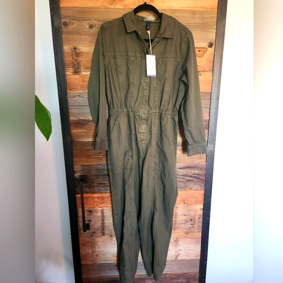 Universal Thread Pants - NWT M Universal Thread Green Full-Body Jumpsuit